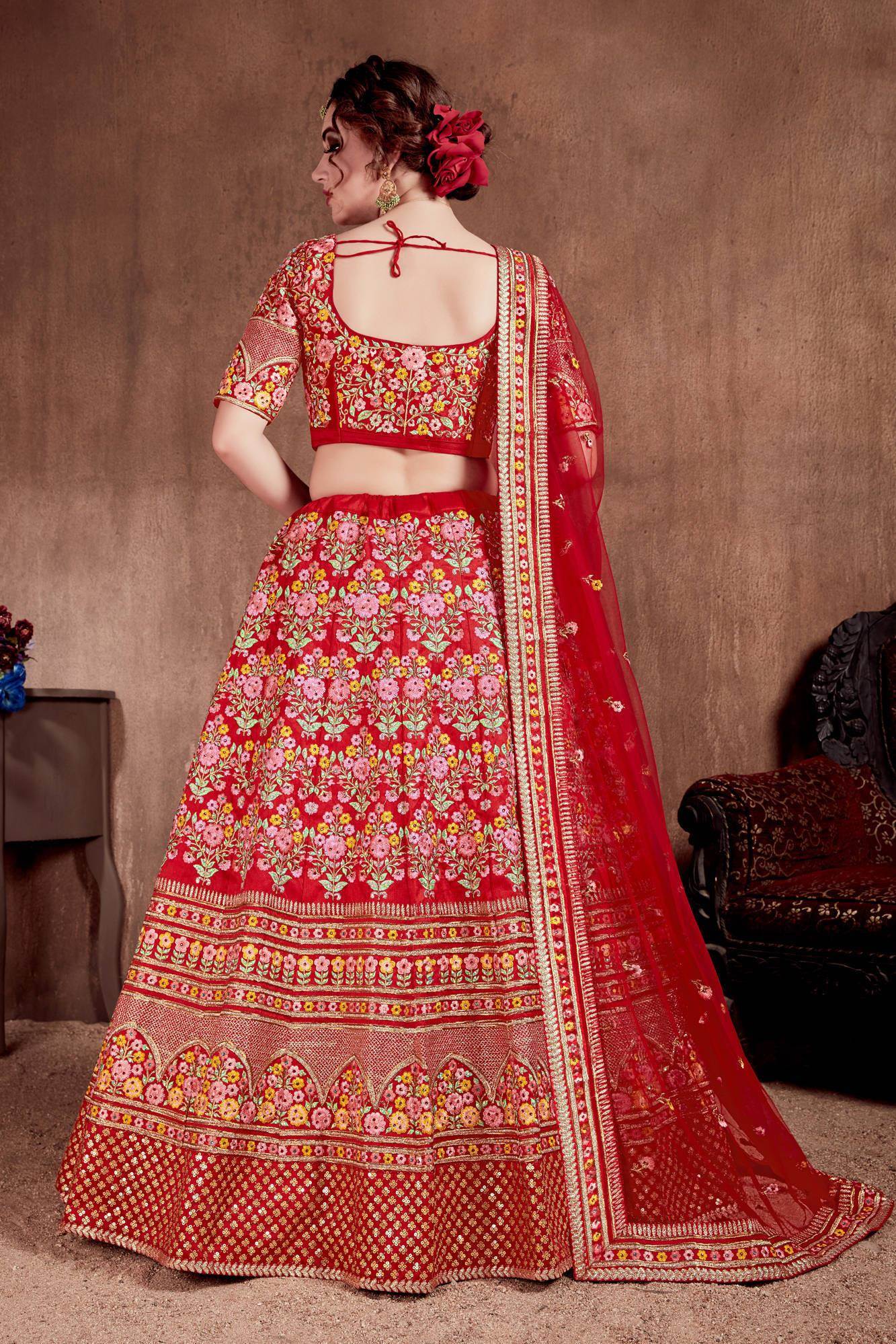 dulhan lehenga design red colour