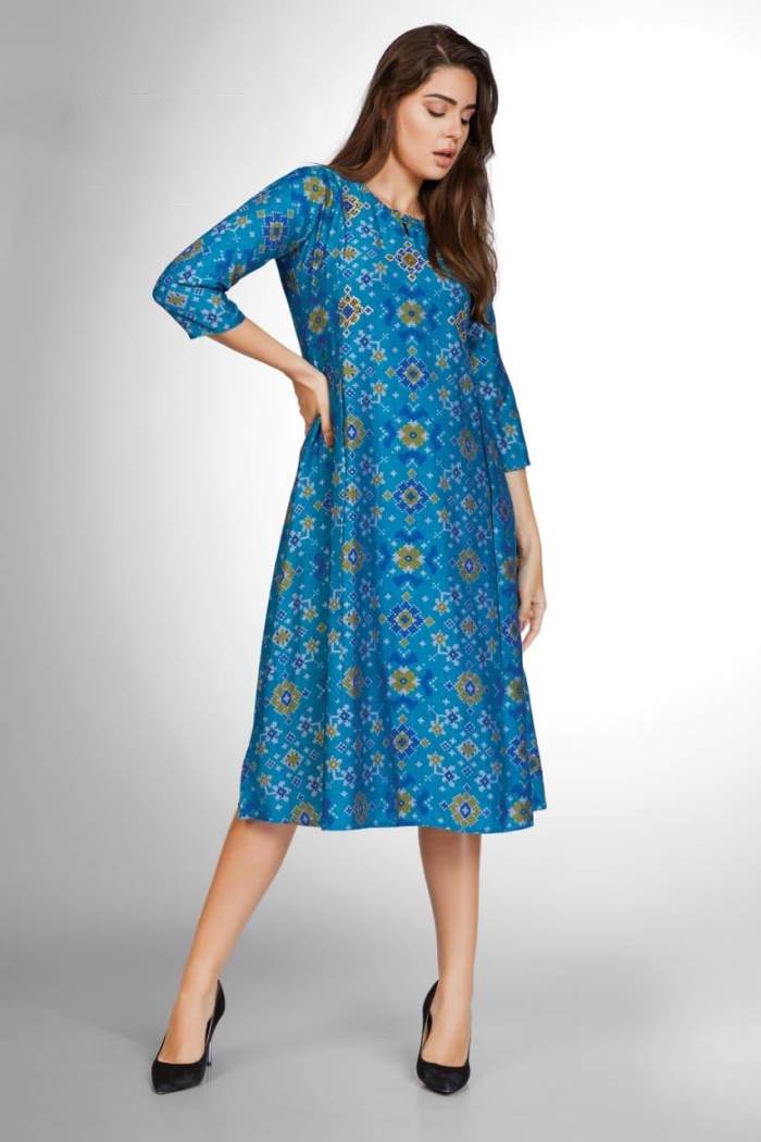 Rama Color Casual Wear Straight Kurti