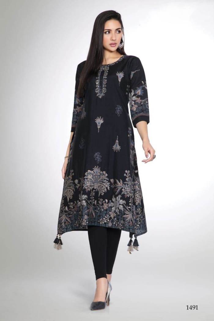 Black color Designer Casual wear kurti